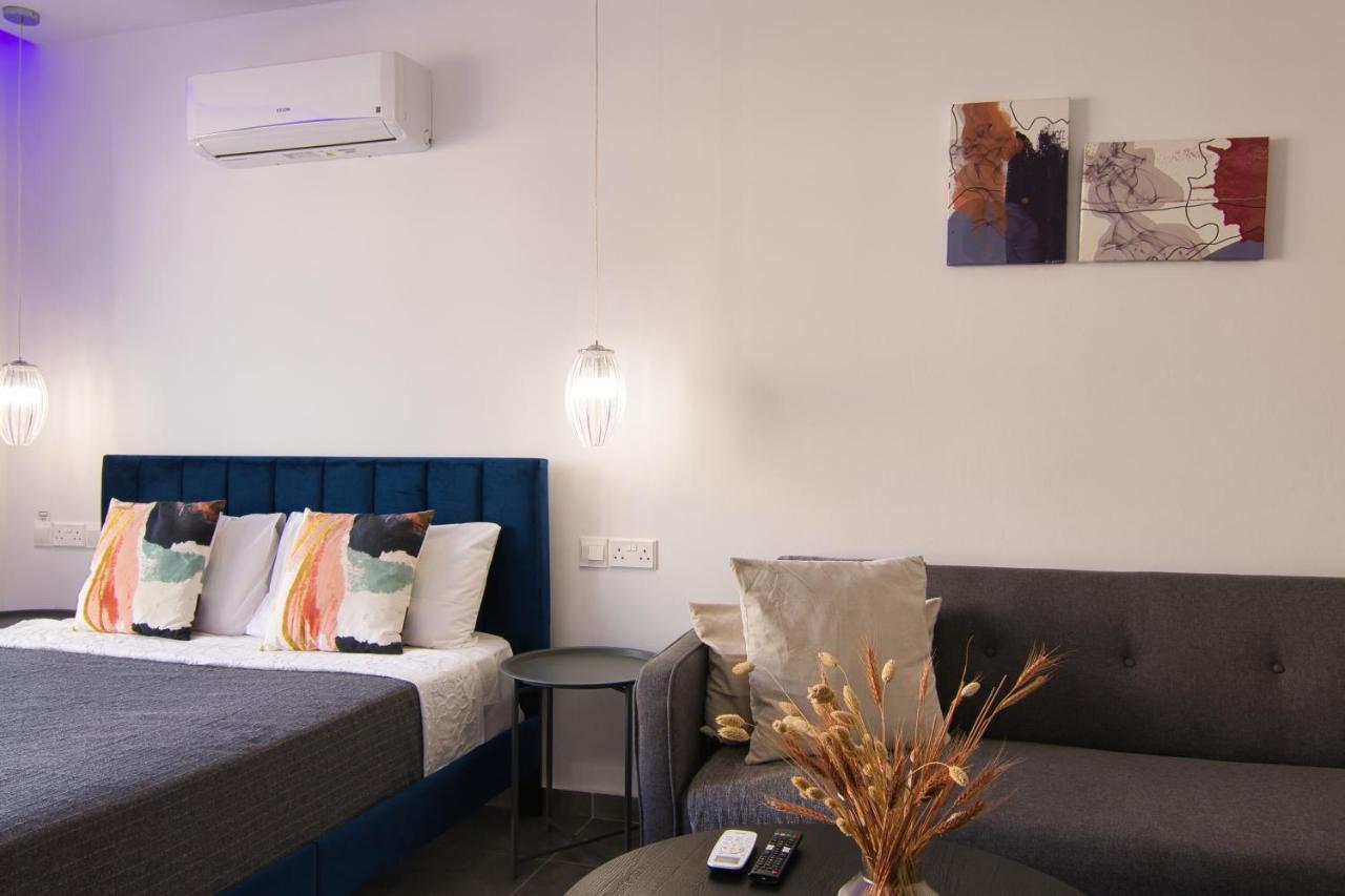 Phaedrus Living: Seaside Luxury Flat Athina 118 Apartment Пафос Екстериор снимка