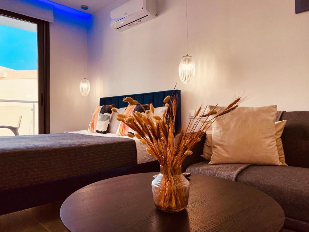Phaedrus Living: Seaside Luxury Flat Athina 118 Apartment Пафос Екстериор снимка